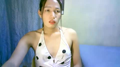 queen julia not into CHEAPGUY online show from 12/10/24, 12:27