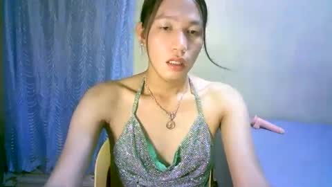 queen julia not into CHEAPGUY online show from 12/21/24, 02:58