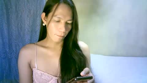 queen julia not into CHEAPGUY online show from 01/09/25, 12:52