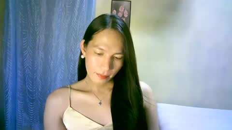 queen julia not into CHEAPGUY online show from 02/08/25, 01:01