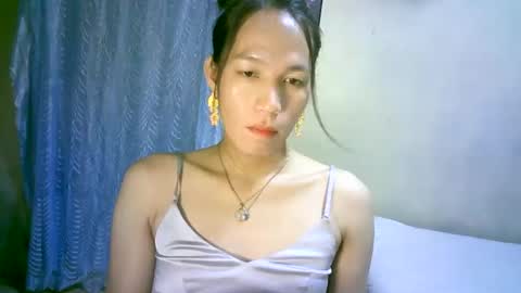 queen julia not into CHEAPGUY online show from 02/17/25, 12:48