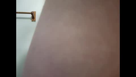 Snapshot of urplaytoyy chatting on 12/15/24, 04:26 urplaytoyy online show from 12/15/24, 04:26