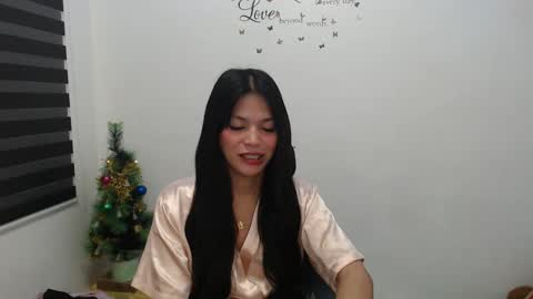 Snapshot of urpreciouspinayxxx chatting on 12/06/24, 12:56 hi im kim online show from 12/06/24, 12:56