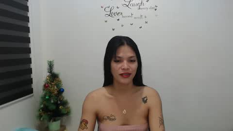 Snapshot of urpreciouspinayxxx chatting on 12/08/24, 10:41 hi im kim online show from 12/08/24, 10:41