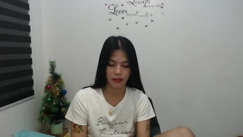 Snapshot of urpreciouspinayxxx chatting on 12/09/24, 04:23 hi im kim online show from 12/09/24, 04:23