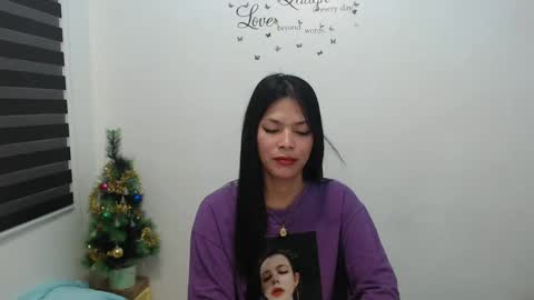Snapshot of urpreciouspinayxxx chatting on 12/12/24, 01:10 hi im kim online show from 12/12/24, 01:10