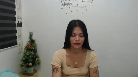 Snapshot of urpreciouspinayxxx chatting on 12/13/24, 05:49 hi im kim online show from 12/13/24, 05:49