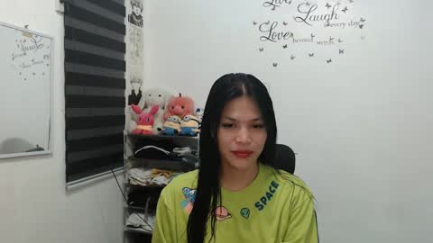 Snapshot of urpreciouspinayxxx chatting on 12/28/24, 09:52 hi im kim online show from 12/28/24, 09:52