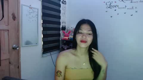 Snapshot of urpreciouspinayxxx chatting on 01/09/25, 02:01 hi im kim online show from 01/09/25, 02:01