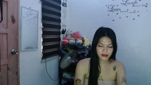 Snapshot of urpreciouspinayxxx chatting on 02/01/25, 07:36 hi im kim online show from 02/01/25, 07:36