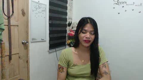 Snapshot of urpreciouspinayxxx chatting on 02/03/25, 12:47 hi im kim online show from 02/03/25, 12:47