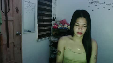 Snapshot of urpreciouspinayxxx chatting on 02/04/25, 02:17 hi im kim online show from 02/04/25, 02:17