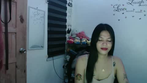 Snapshot of urpreciouspinayxxx chatting on 02/06/25, 12:11 hi im kim online show from 02/06/25, 12:11