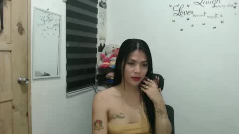 Snapshot of urpreciouspinayxxx chatting on 02/10/25, 12:08 hi im kim online show from 02/10/25, 12:08