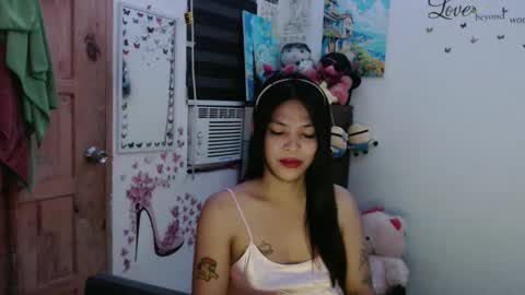 Snapshot of urpreciouspinayxxx chatting on 10/07/25, 12:24 hi im kim online show from 10/07/25, 12:24