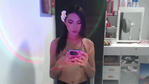 urpretty_mistake online show from 04/24/26, 04:48