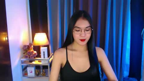 Snapshot of urpretty_nix chatting on 12/05/25, 12:03 Nix online show from 12/05/25, 12:03