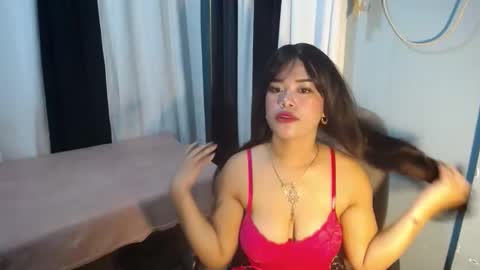 urqueen_boobsxx online show from 04/06/26, 09:32