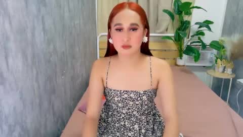 Snapshot of urqueenofhumiliation chatting on 05/18/26, 12:44 urqueenofhumiliation online show from 05/18/26, 12:44