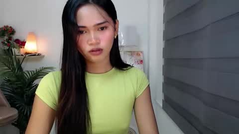 ursandra_xx online show from 11/12/25, 02:45