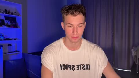 ursaotome online show from 09/18/25, 09:44