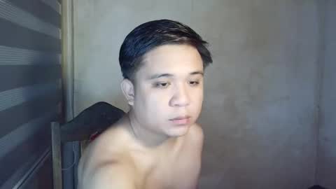 Snapshot of urscott_asiandestroyer chatting on 02/22/26, 05:33 Miguel online show from 02/22/26, 05:33