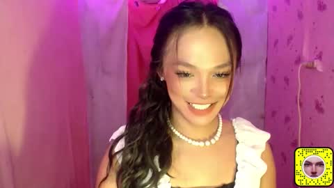 Snapshot of ursexy_debra chatting on 05/12/26, 08:50 TYRA online show from 05/12/26, 08:50
