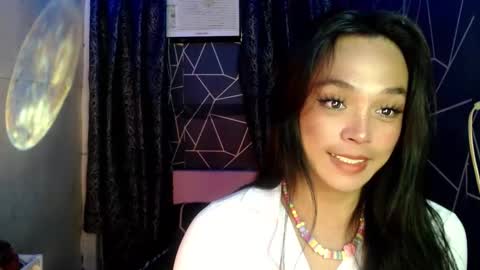 Snapshot of ursexy_debra chatting on 05/29/26, 08:34 TYRA online show from 05/29/26, 08:34