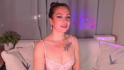 Silvia online show from 11/19/25, 05:40