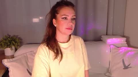 Silvia online show from 11/30/25, 07:01