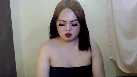 Snapshot of urslut_max chatting on 04/26/26, 07:50 maxie online show from 04/26/26, 07:50