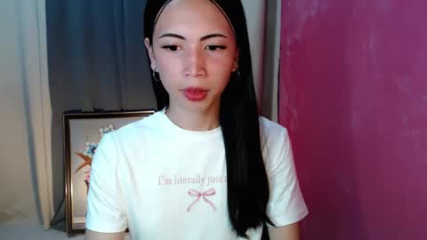 Sofia online show from 12/01/25, 05:34