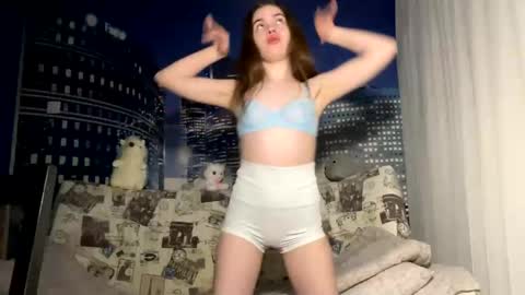 Hannah online show from 01/19/25, 01:32