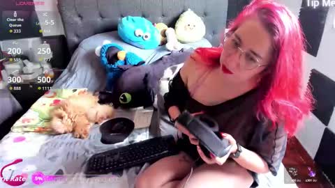 Snapshot of ursula_fire chatting on 09/13/25, 07:35 Ursula Gomez online show from 09/13/25, 07:35