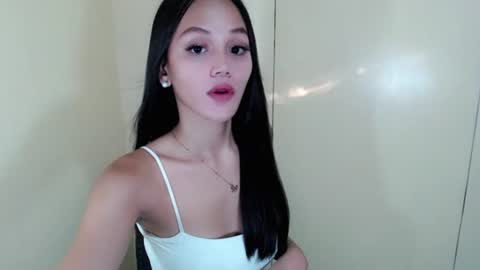 ursweet_joy online show from 08/04/26, 11:07