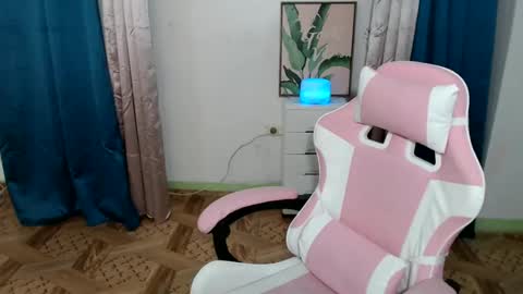 Snapshot of ursweet_zeviixx chatting on 01/27/25, 04:52 ursweet_zeviixx online show from 01/27/25, 04:52