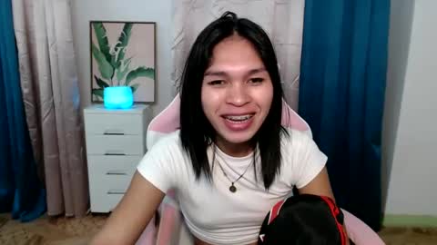 Snapshot of ursweet_zeviixx chatting on 02/01/25, 04:14 ursweet_zeviixx online show from 02/01/25, 04:14