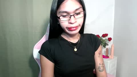 Snapshot of ursweet_zeviixx chatting on 10/04/25, 08:45 ursweet_zeviixx online show from 10/04/25, 08:45