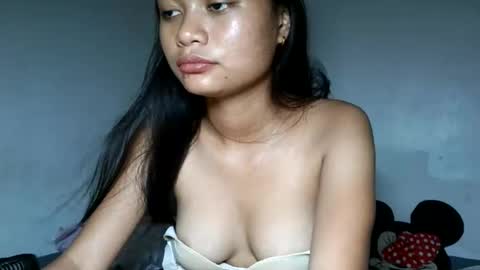 Snapshot of ursweetereca18 chatting on 05/15/26, 08:38 ERECA online show from 05/15/26, 08:38