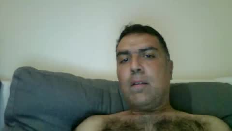 Snapshot of uruk1981 chatting on 10/19/25, 04:02 uruk1981 online show from 10/19/25, 04:02