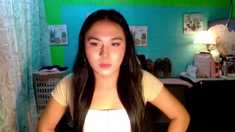 YOURGIRLCAMILLA online show from 12/01/25, 01:16