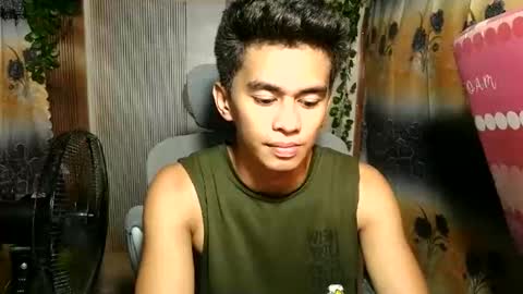 urwild_fuckerxx online show from 05/17/26, 08:34