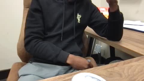 Snapshot of urwivesaffair chatting on 09/09/25, 04:28 Urwivesaffair online show from 09/09/25, 04:28