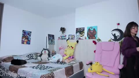    online show from 12/01/25, 10:15