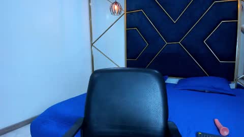 uryukim_ online show from 03/12/25, 05:07