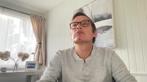 Snapshot of usablemale chatting on 02/28/25, 01:37 P online show from 02/28/25, 01:37