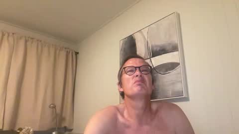 Snapshot of usablemale chatting on 12/02/25, 02:17 P online show from 12/02/25, 02:17