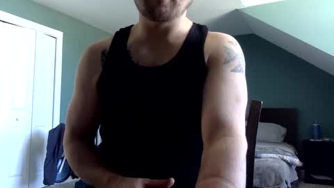 Snapshot of usamalemgj chatting on 02/14/25, 04:52 JayDee20420 online show from 02/14/25, 04:52