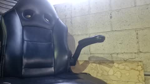 Snapshot of useme975 chatting on 12/23/24, 07:20 useme975 online show from 12/23/24, 07:20