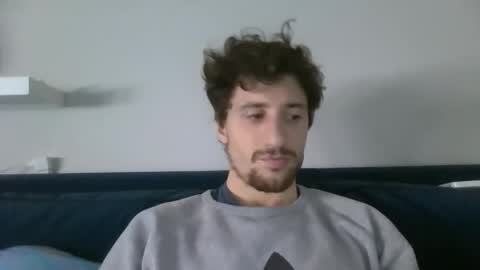 users1819 online show from 12/18/25, 08:31